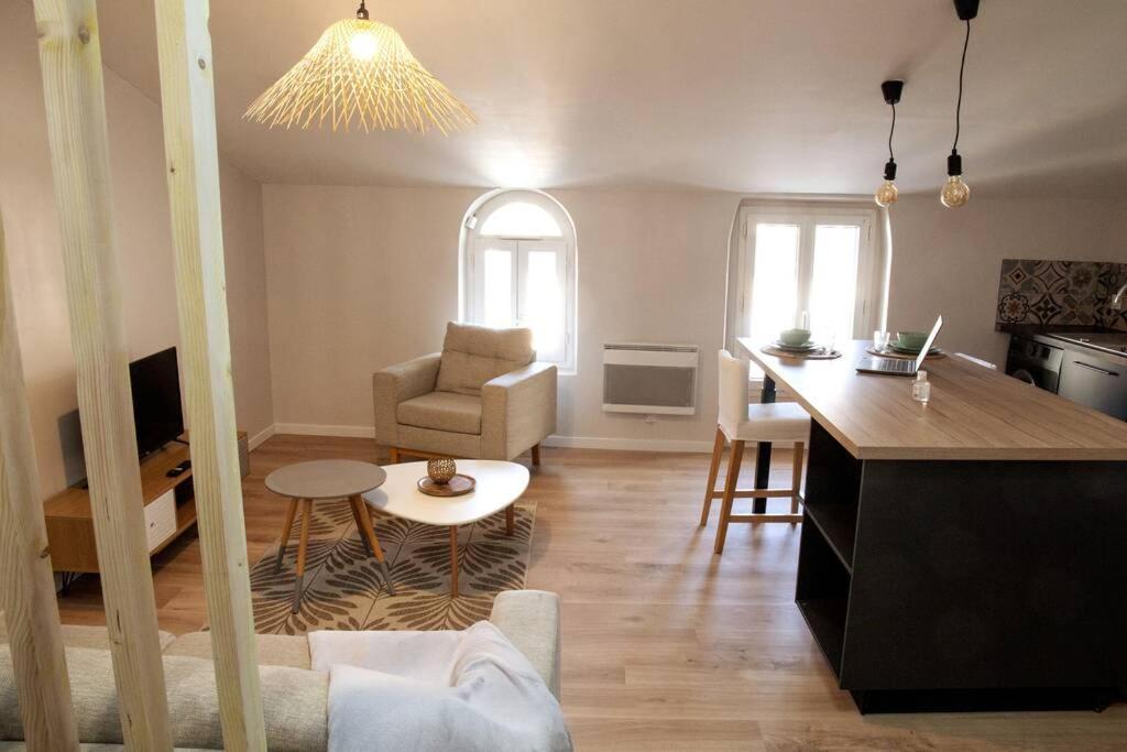 T2 Au Calme , Centre Historique , Entree Autonome Apartment Montelimar