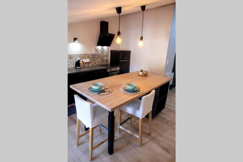 T2 Au Calme , Centre Historique , Entree Autonome Apartment *