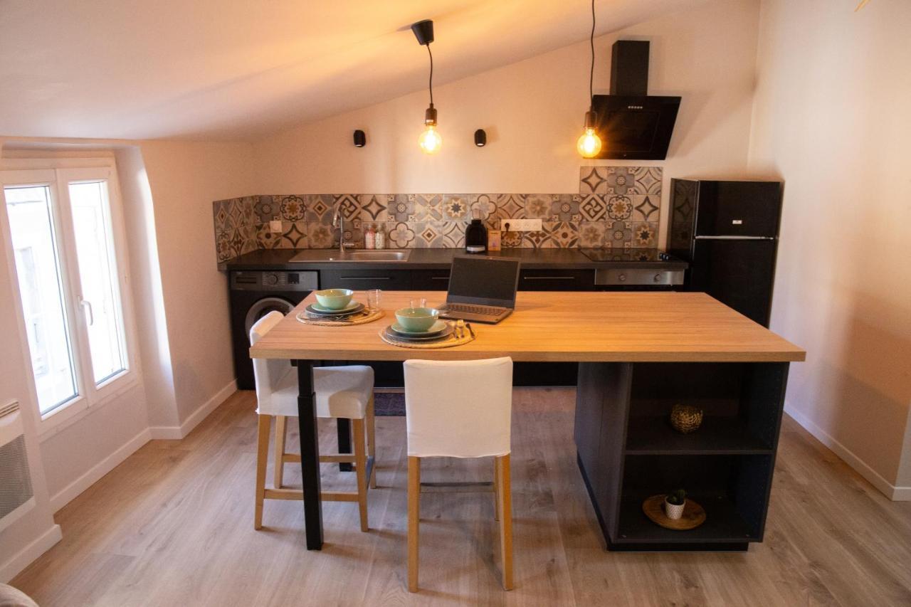 Apartment T2 Au Calme , Centre Historique , Entree Autonome *