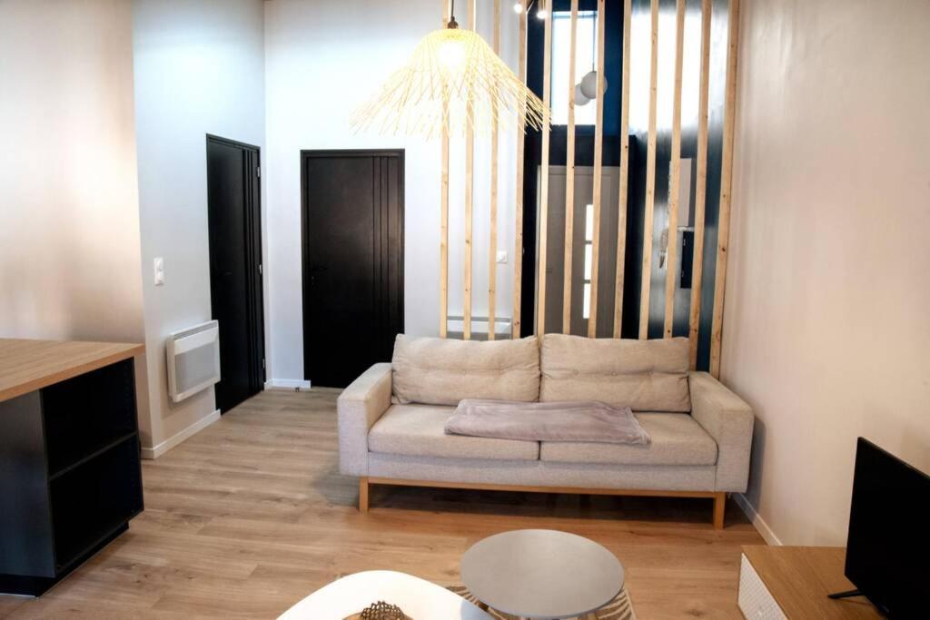 T2 Au Calme , Centre Historique , Entree Autonome Montelimar