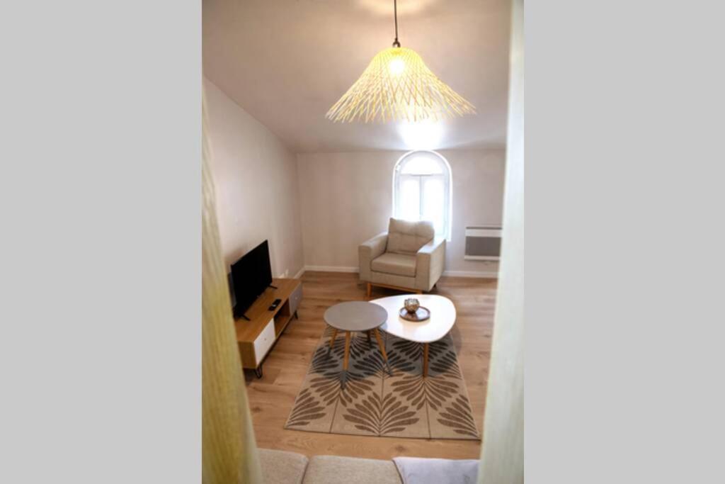Apartment T2 Au Calme , Centre Historique , Entree Autonome