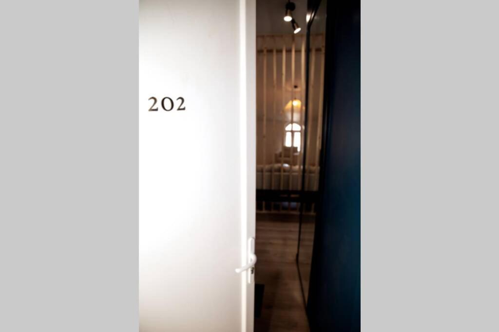 Appartement T2 Au Calme , Centre Historique , Entrée Autonome *